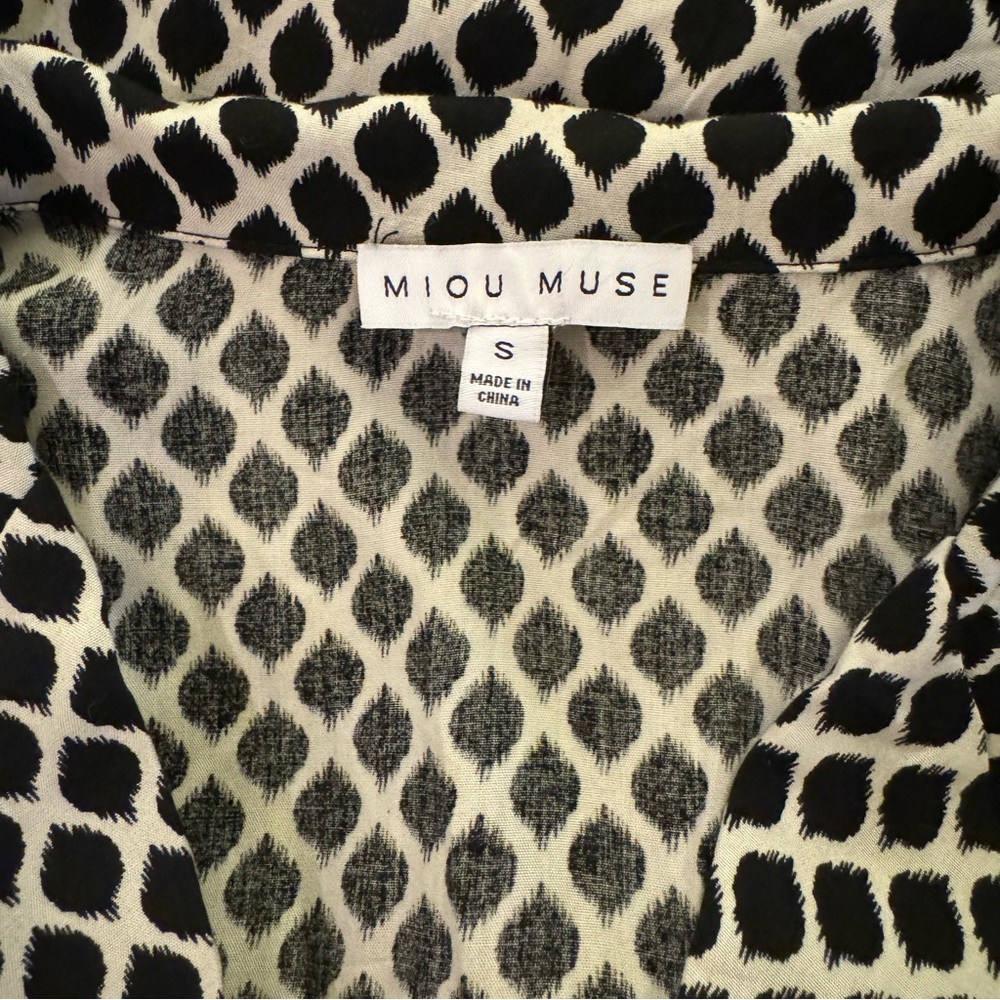 Miou Muse Chic Black and White Patterned Dress - Picture 8 of 11